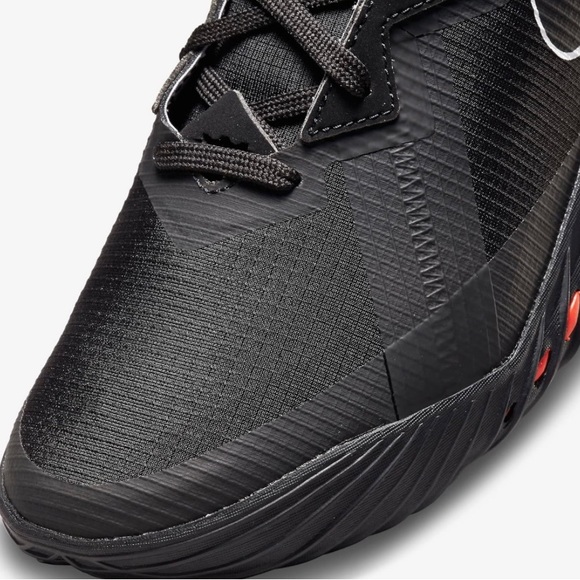 NEW.   Nike Lebron 18 low heart of lions Men’s Size 13 - Picture 7 of 12